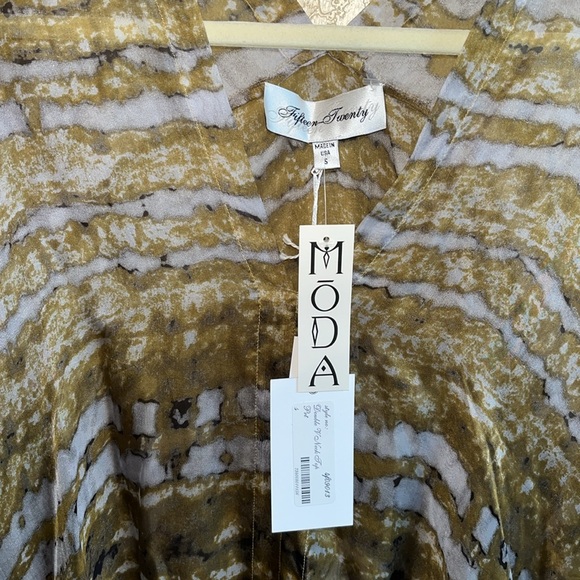 Fifteen Twenty 100% Silk Double V-Neck Top — Gold & Silver Marbled Print - Picture 6 of 9